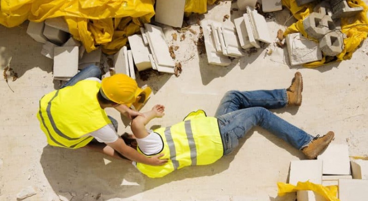 Bị đánh trong quá trình làm việc dẫn đến bị thương có được coi là tai nạn lao động không? 